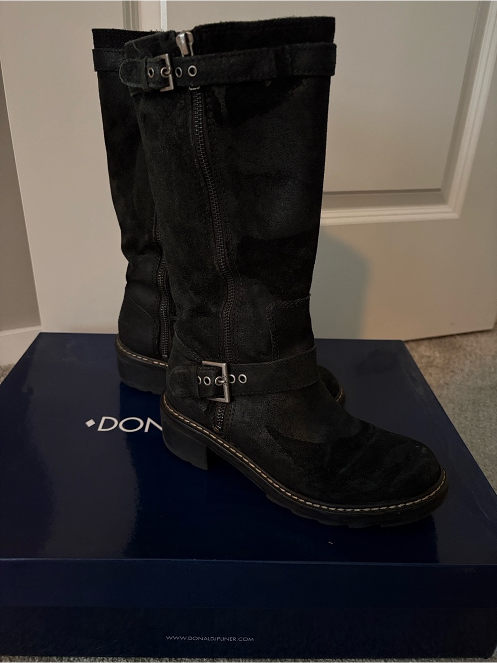 Donald Pliner Vintage Suede Lug Sole Gilsey boots